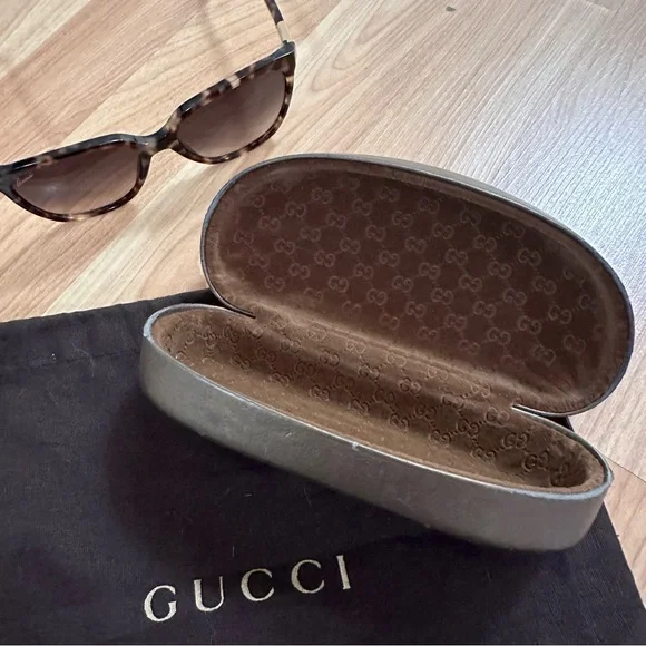 Gucci Cat Eye Brown Tortoiseshell Sunglasses - with case and dustbag Gucci Cat Eye Brown Tortoiseshell Sunglasses - with case and  main image 2